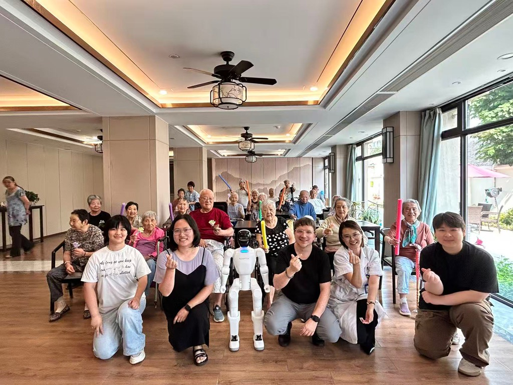 粽香寄温情 科技暖人心 | 意迪特压铸爱心访老第十三弹